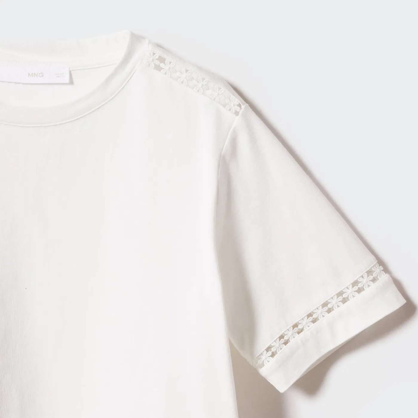 Embroidered White Cotton T-Shirt - 画像 (6)